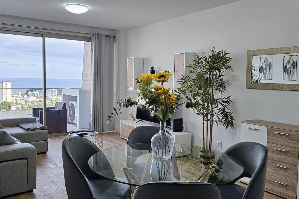 Vista Mar - Ac, Parking And Pool Lejlighed Funchal  Eksteriør billede